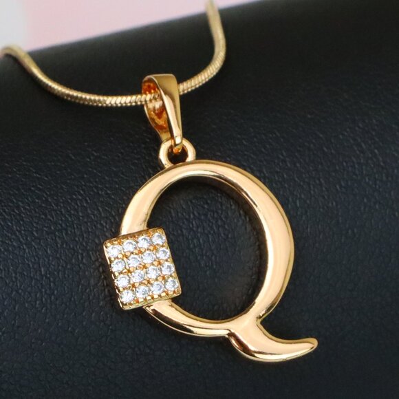 "Rose Gold Q Letter Pendant with CZ Detailing, XPPT1428 - Picture 1 of 12